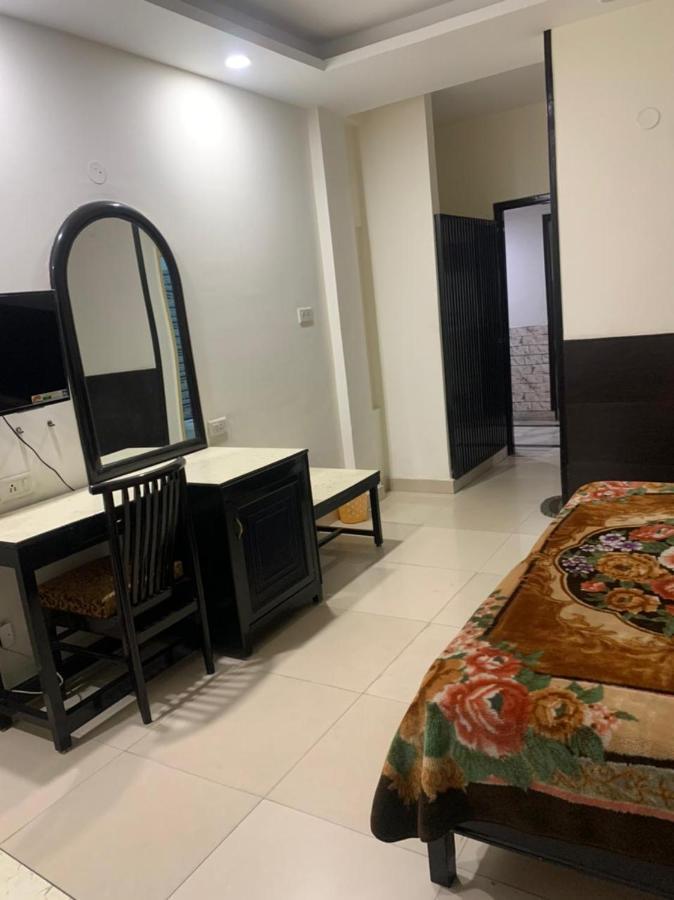 Hotel Raman'S Jagādhri 외부 사진