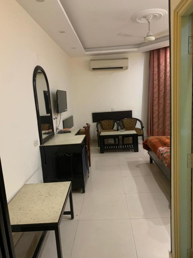 Hotel Raman'S Jagādhri 외부 사진