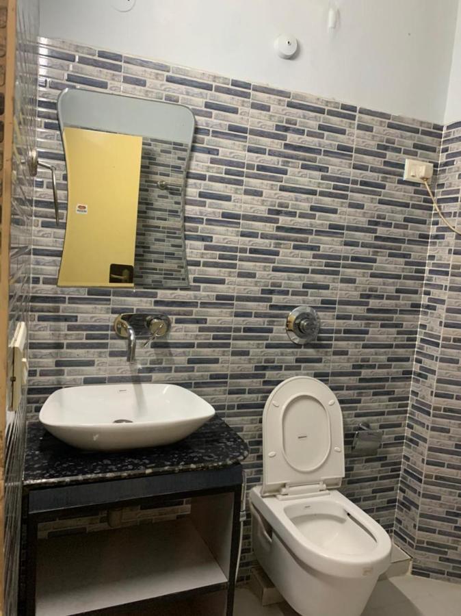 Hotel Raman'S Jagādhri 외부 사진
